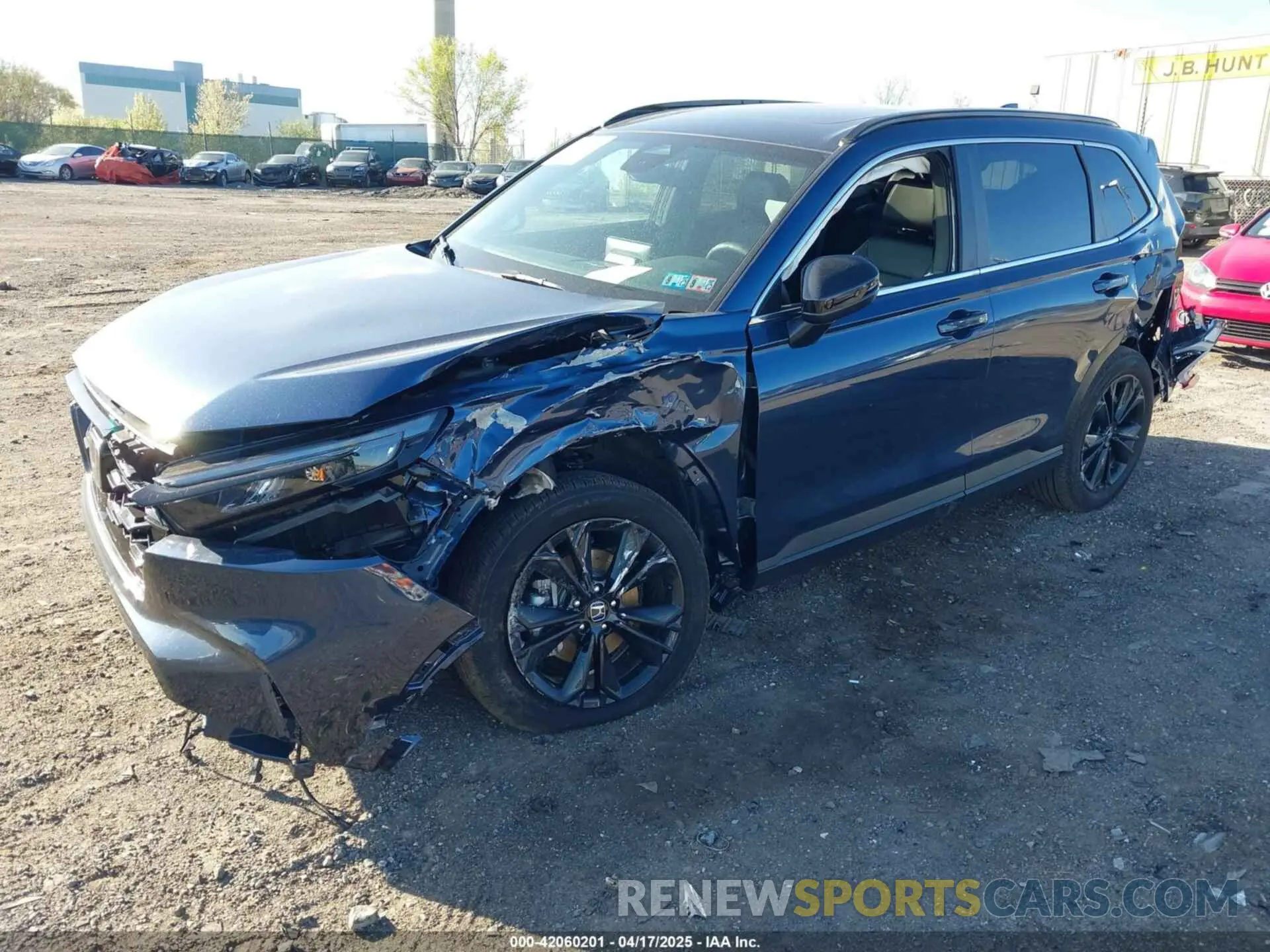 2 fotografías del automóvil dañado 2HKRS6H90SH809835 HONDA CR-V HYBRID 2025