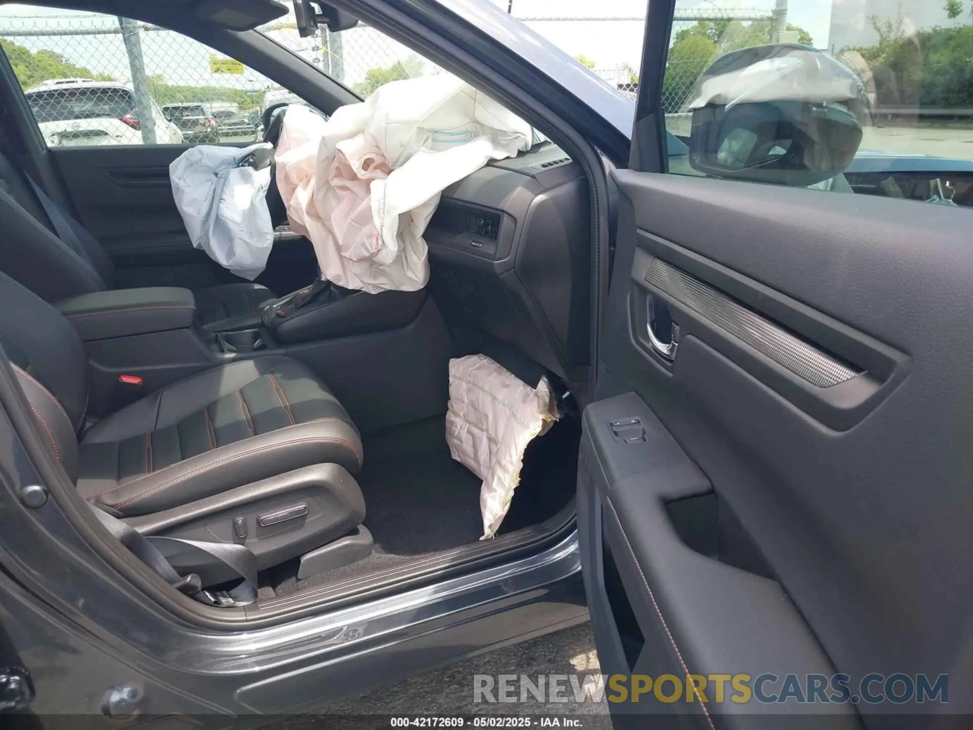 5 fotografías del automóvil dañado 5J6RS5H82SL009335 HONDA CR-V HYBRID 2025