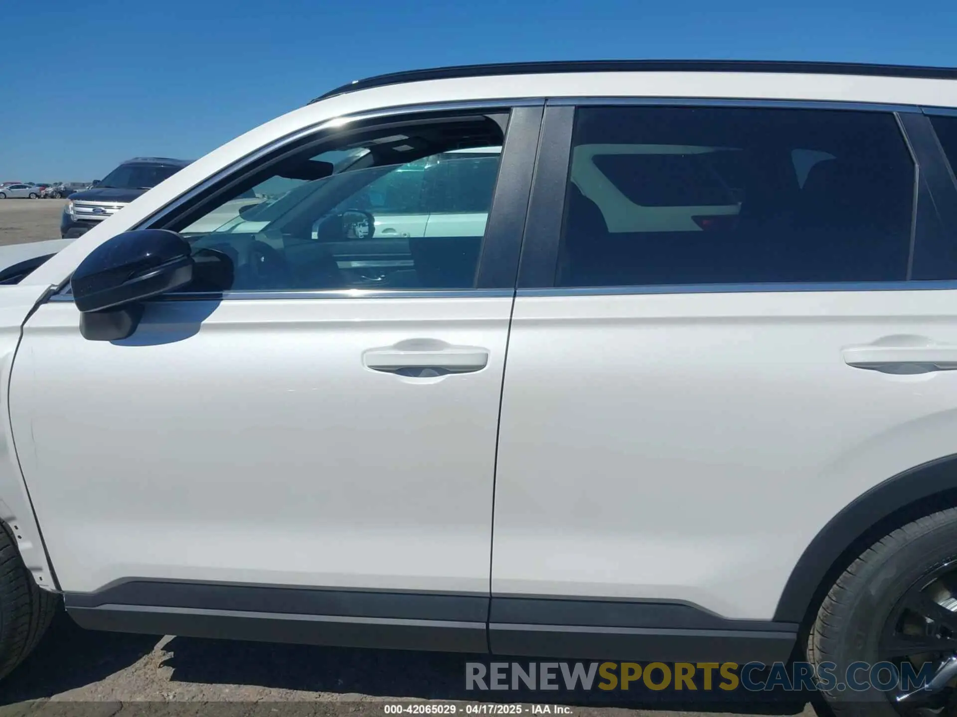 15 fotografías del automóvil dañado 5J6RS5H87SL009122 HONDA CR-V HYBRID 2025
