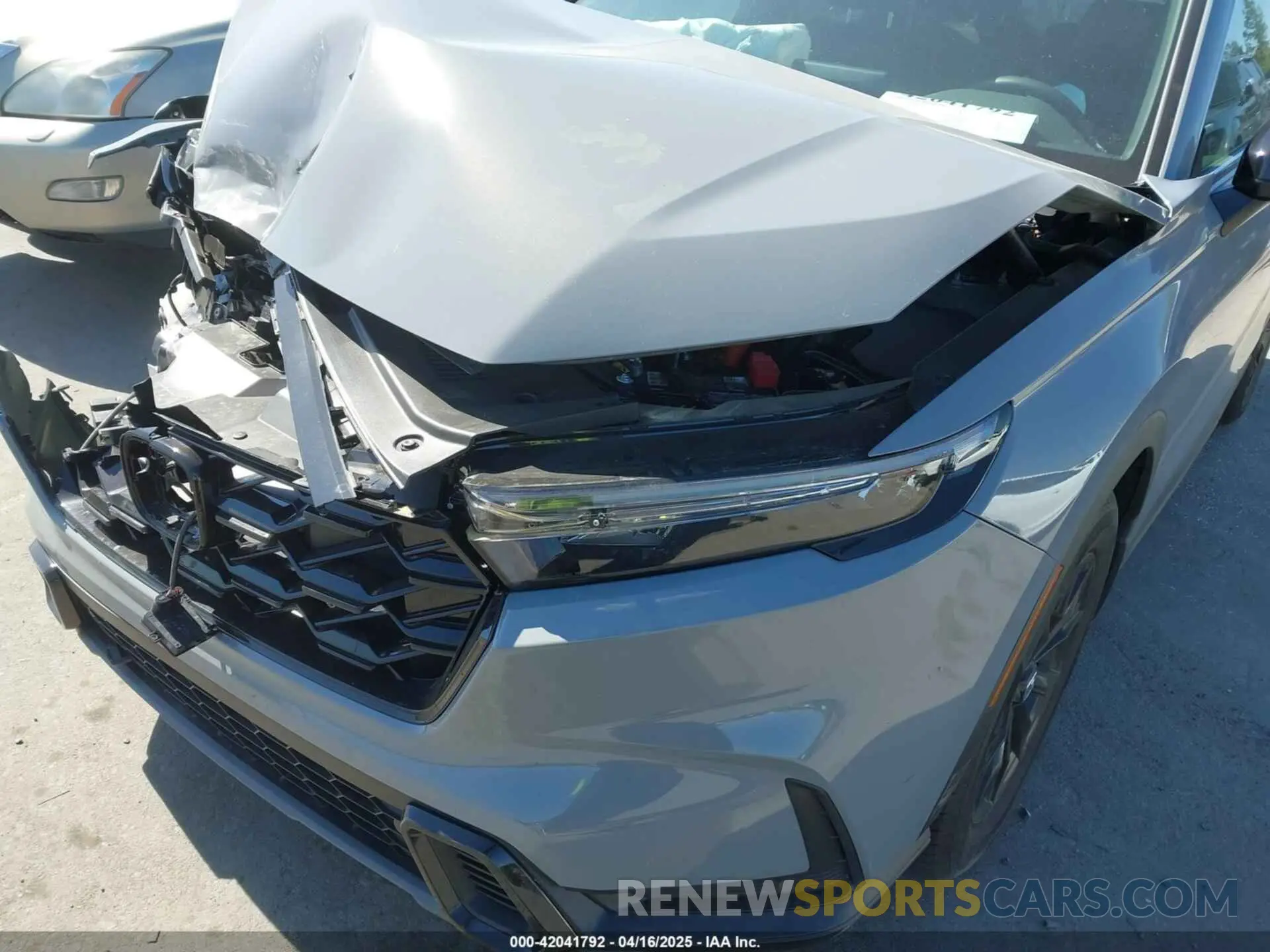 17 fotografías del automóvil dañado 5J6RS5H89SL003113 HONDA CR-V HYBRID 2025