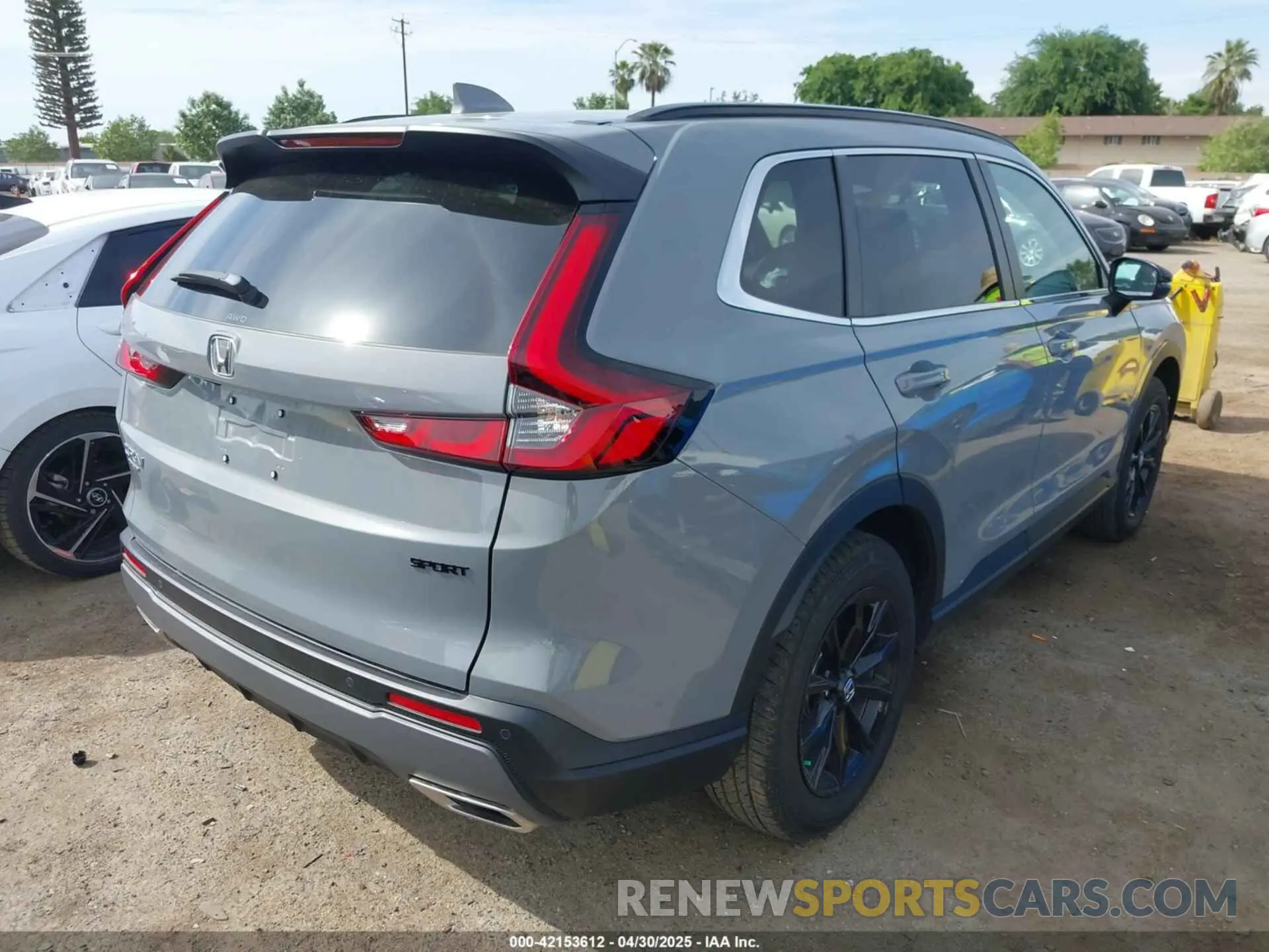 4 fotografías del automóvil dañado 5J6RS6H82SL024598 HONDA CR-V HYBRID 2025