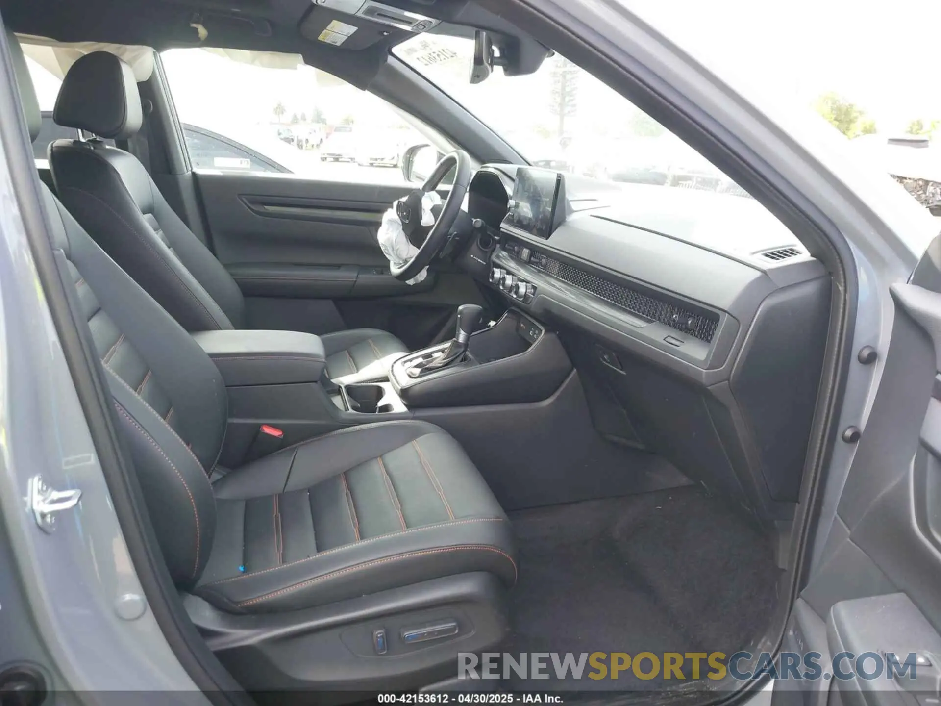 5 fotografías del automóvil dañado 5J6RS6H82SL024598 HONDA CR-V HYBRID 2025