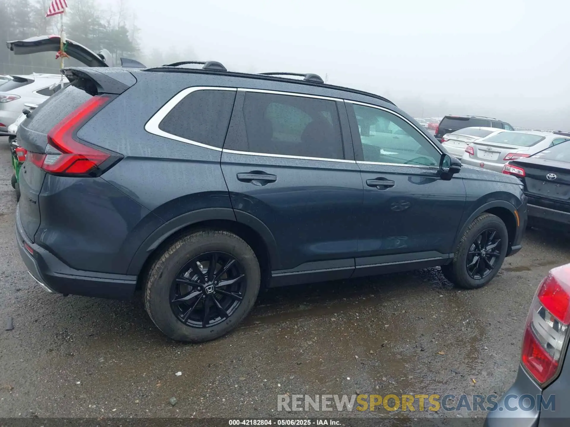 13 fotografías del automóvil dañado 5J6RS6H83SL037005 HONDA CR-V HYBRID 2025