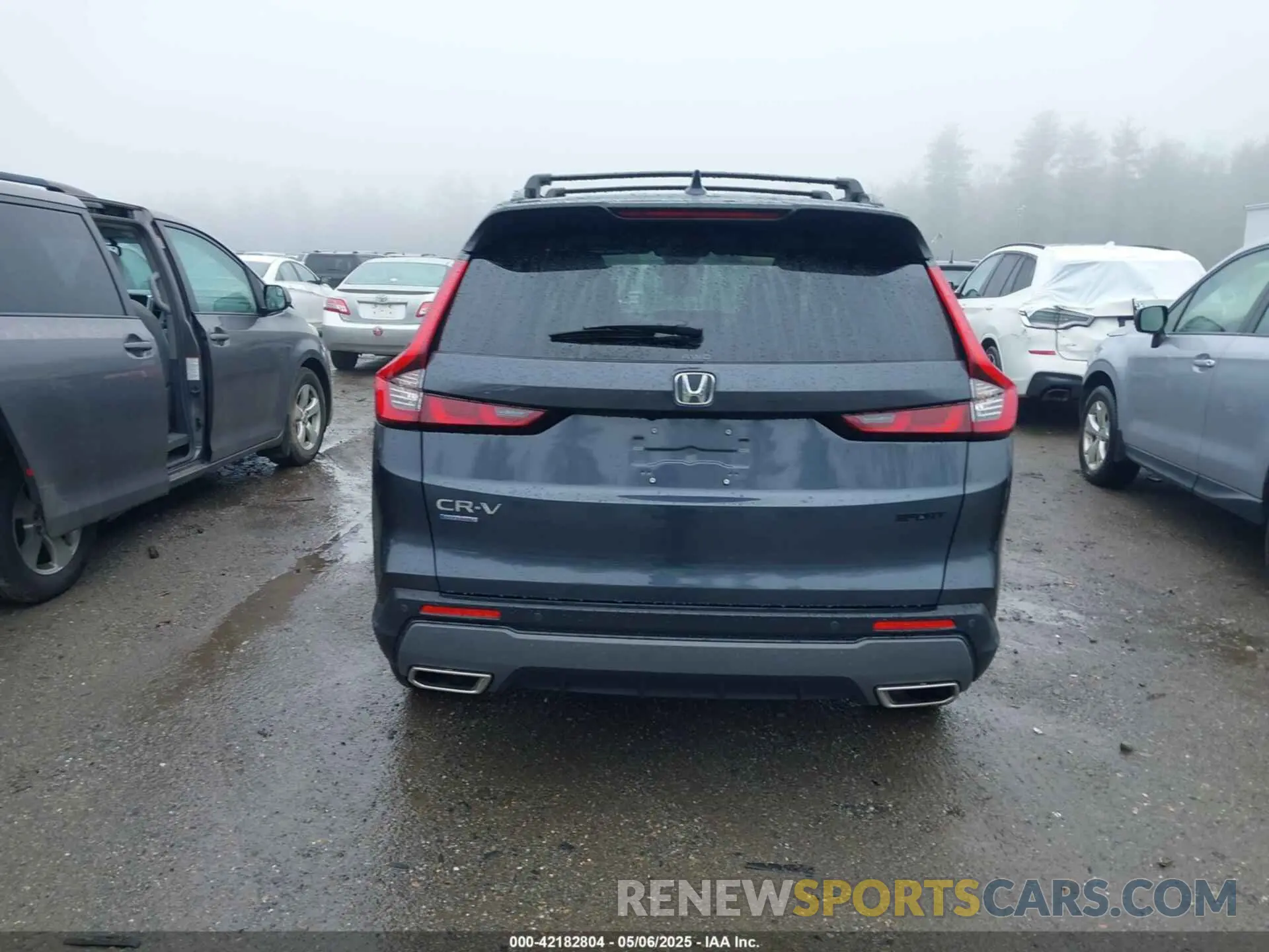 16 fotografías del automóvil dañado 5J6RS6H83SL037005 HONDA CR-V HYBRID 2025