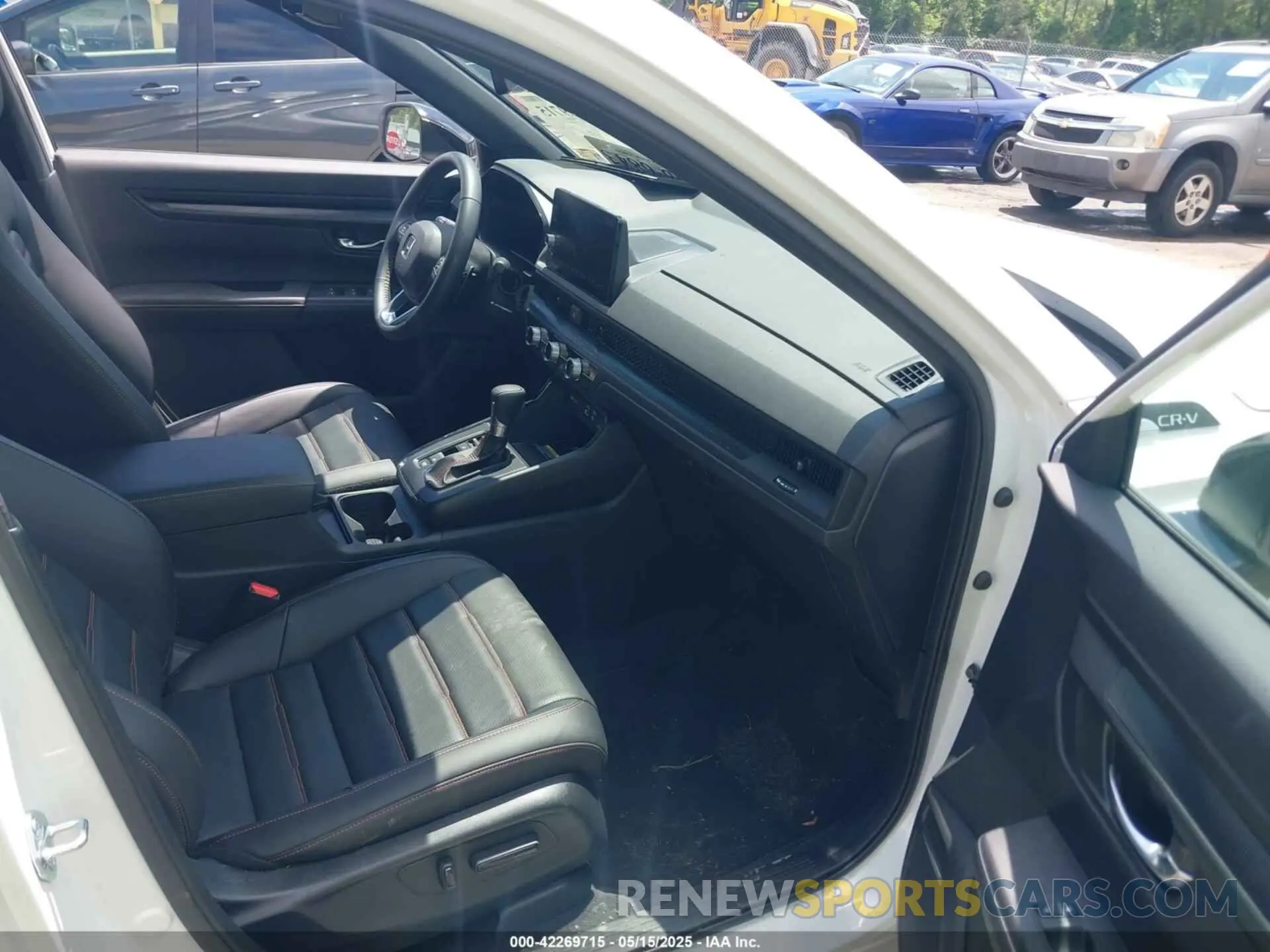5 fotografías del automóvil dañado 5J6RS6H86SL021087 HONDA CR-V HYBRID 2025