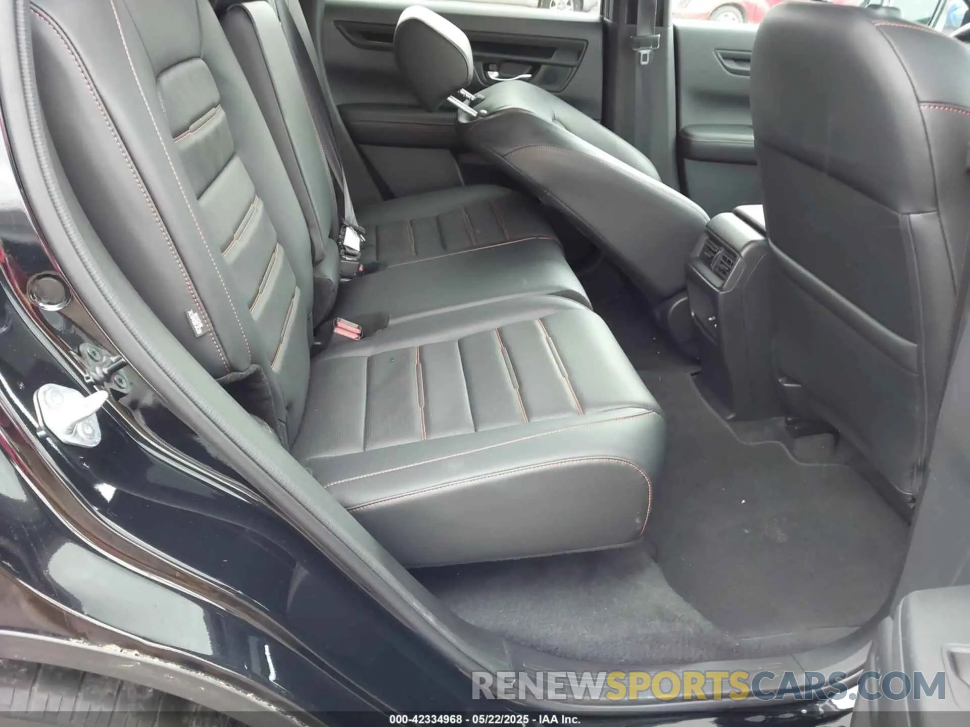 8 fotografías del automóvil dañado 7FARS5H85SE000061 HONDA CR-V HYBRID 2025