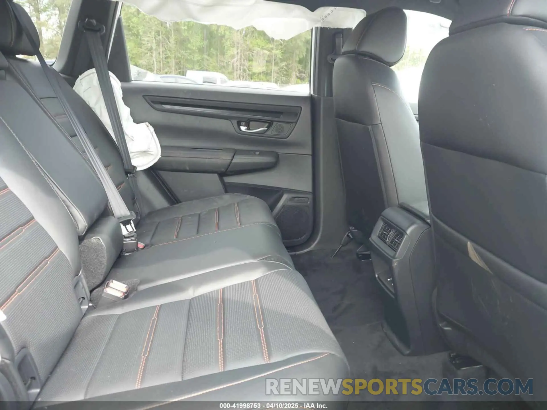 8 fotografías del automóvil dañado 7FARS5H87SE011918 HONDA CR-V HYBRID 2025