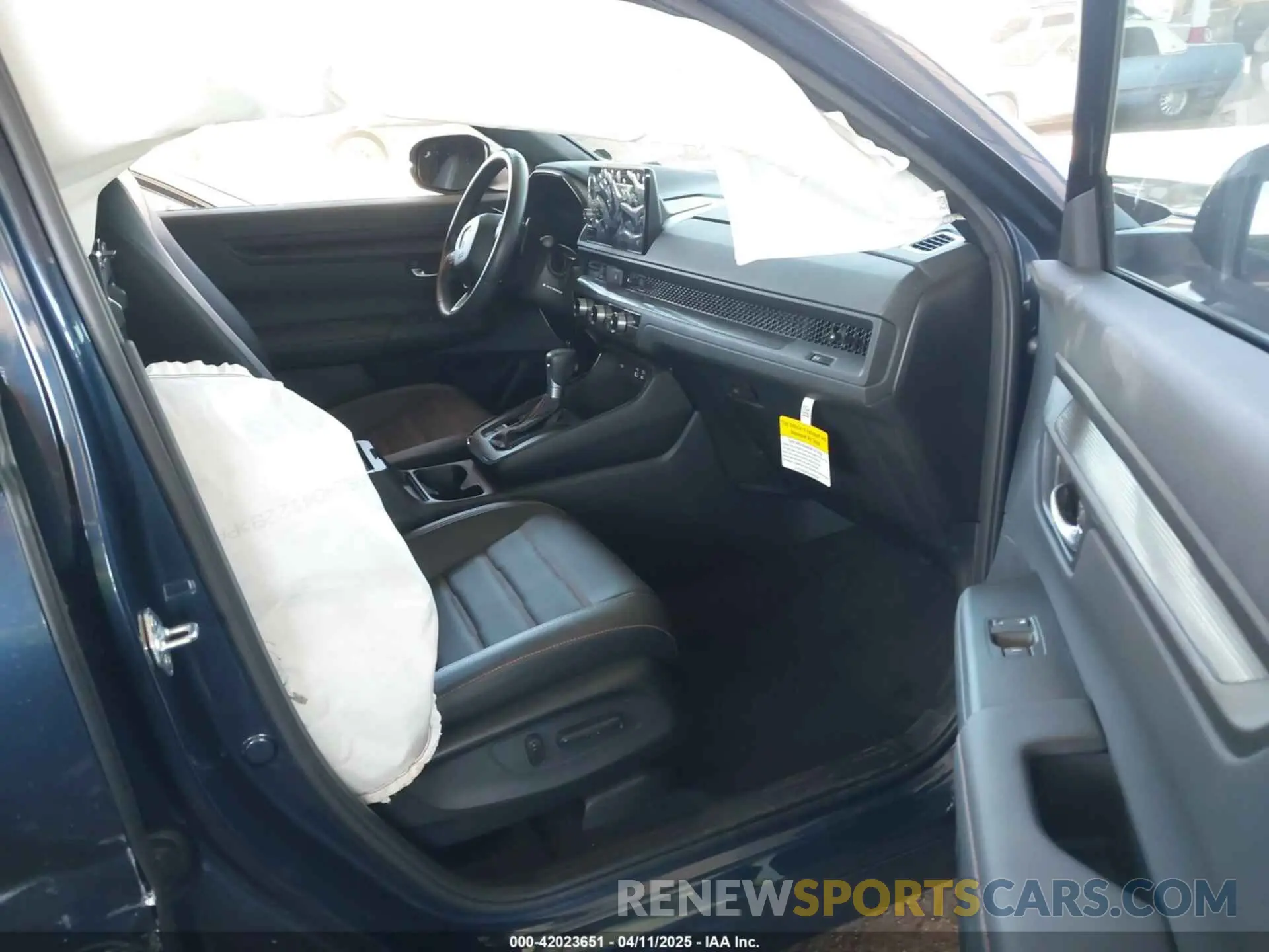 5 fotografías del automóvil dañado 7FARS6H84SE004902 HONDA CR-V HYBRID 2025