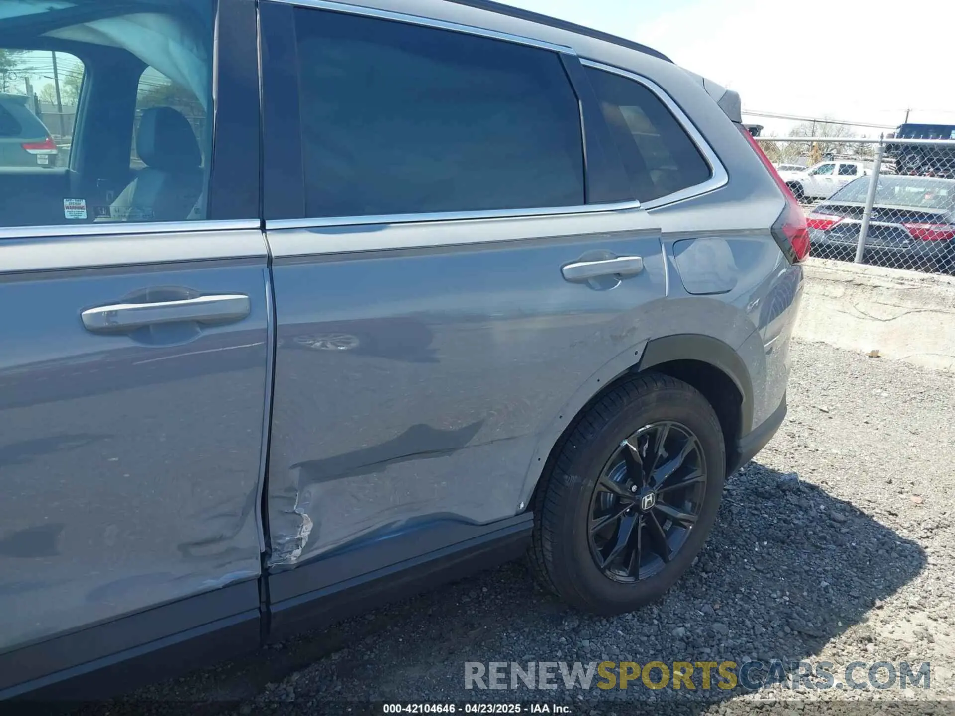 6 fotografías del automóvil dañado 7FARS6H84SE022204 HONDA CR-V HYBRID 2025