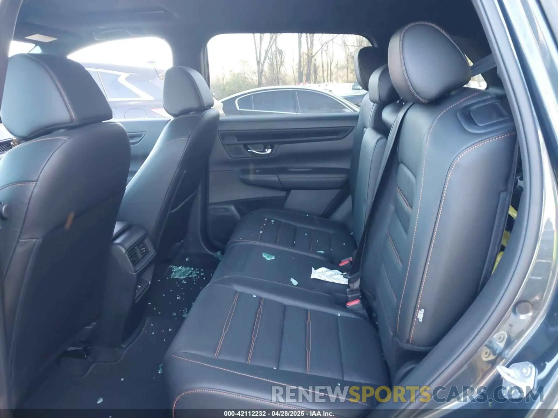 8 fotografías del automóvil dañado 7FARS6H85SE028321 HONDA CR-V HYBRID 2025