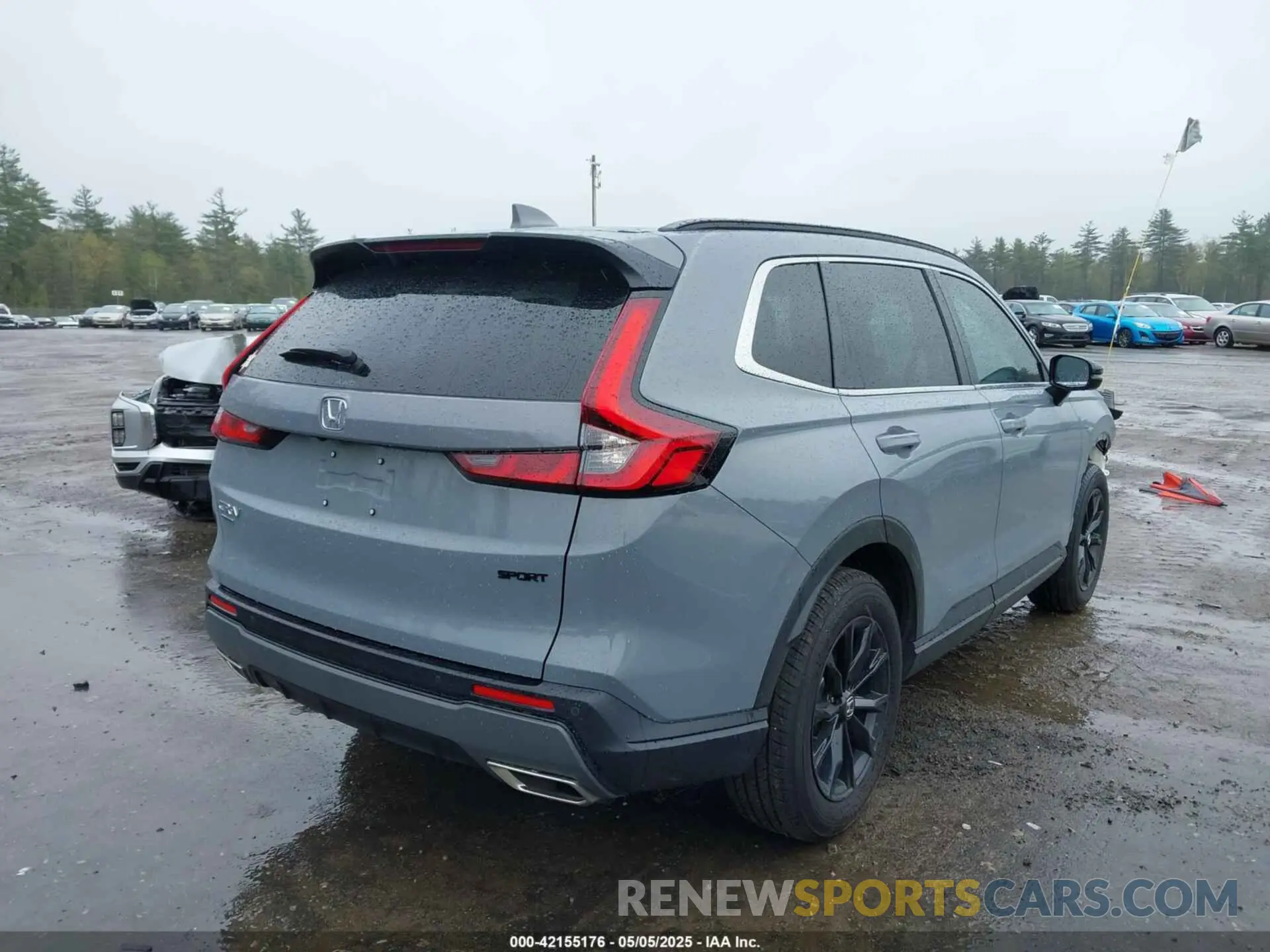 4 fotografías del automóvil dañado 7FARS6H85SE035382 HONDA CR-V HYBRID 2025