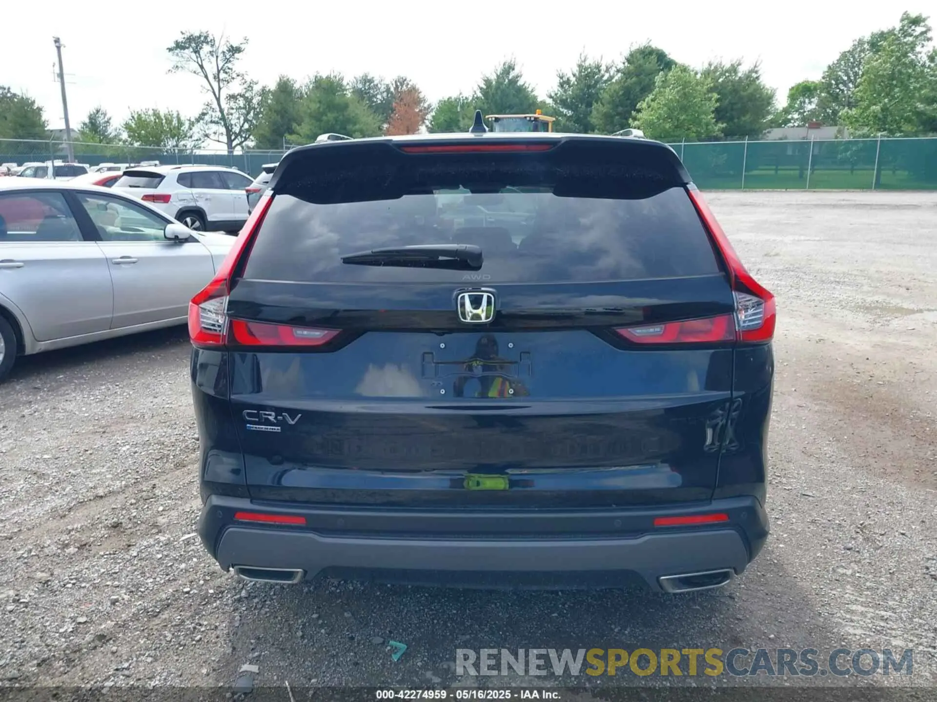 16 fotografías del automóvil dañado 7FARS6H86SE039876 HONDA CR-V HYBRID 2025