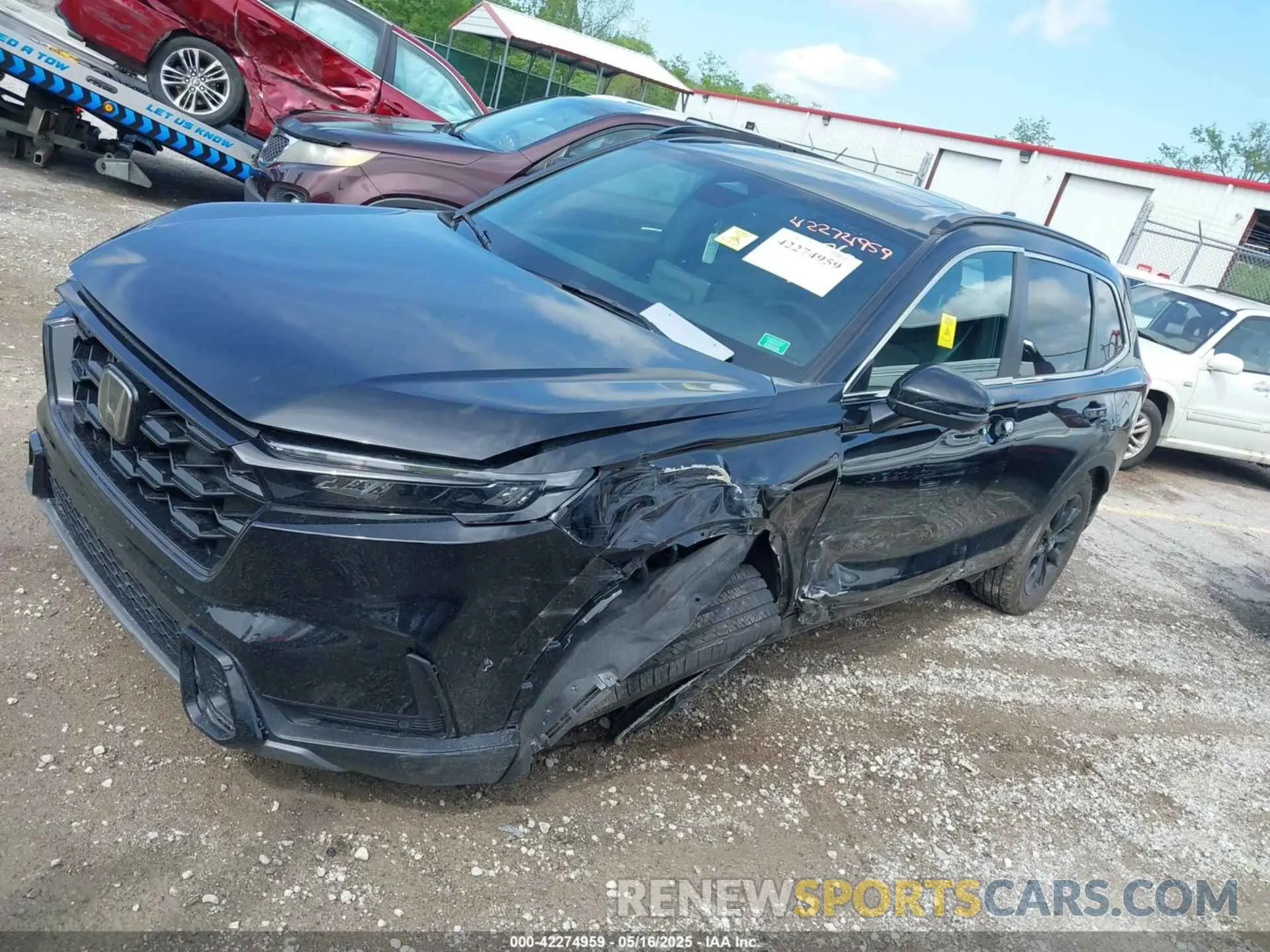 2 fotografías del automóvil dañado 7FARS6H86SE039876 HONDA CR-V HYBRID 2025