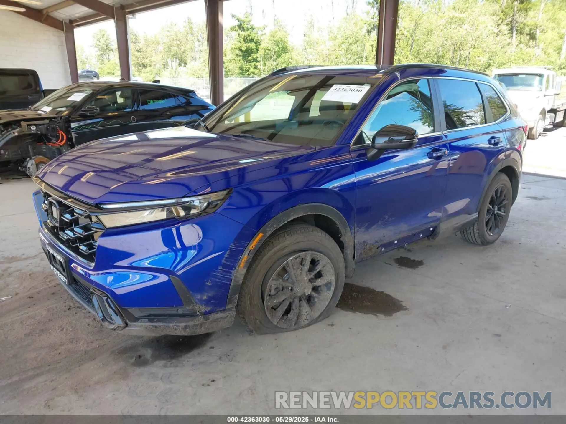 2 fotografías del automóvil dañado 7FARS6H8XSE007142 HONDA CR-V HYBRID 2025