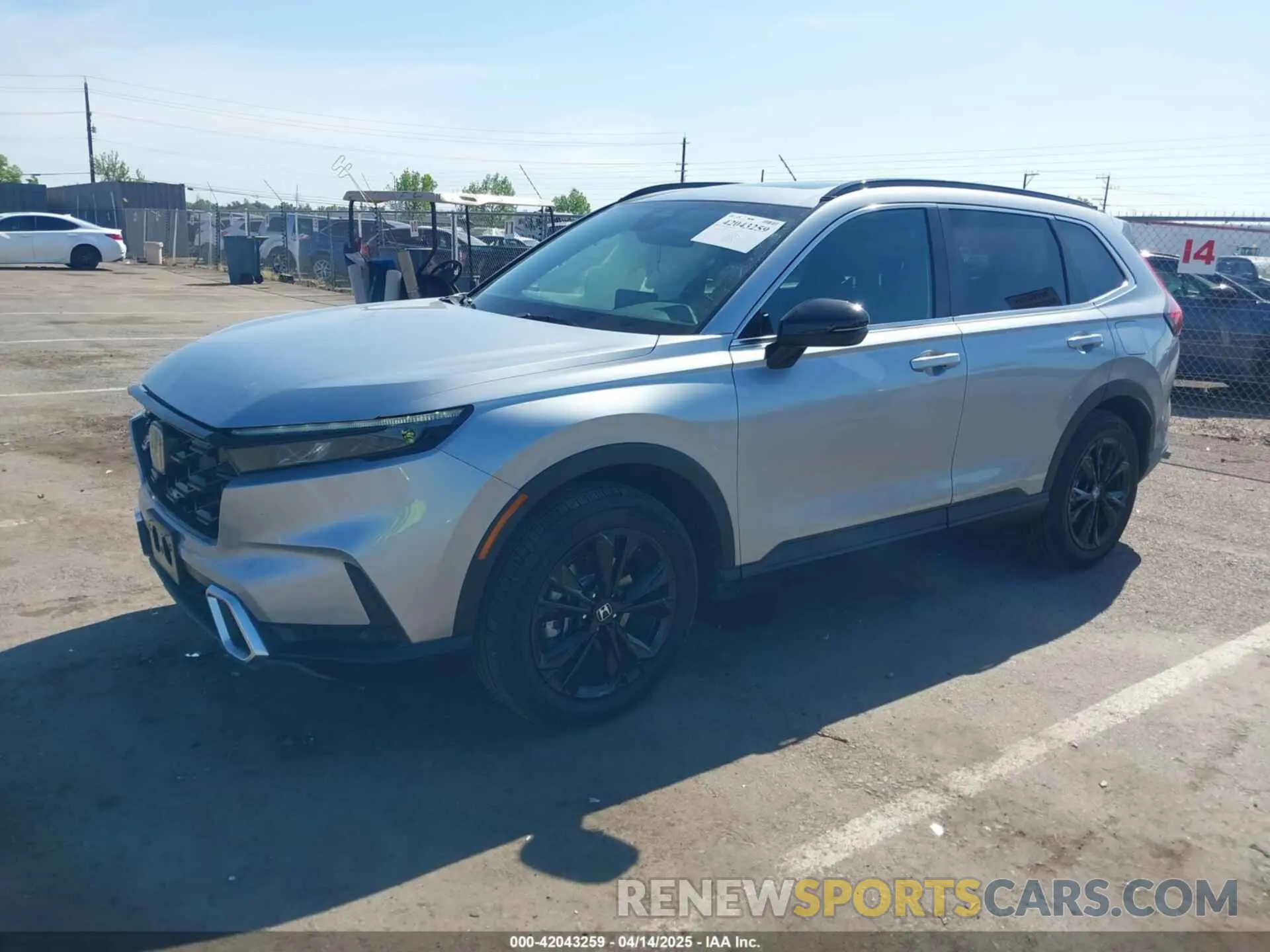 2 fotografías del automóvil dañado 7FARS6H91SE052754 HONDA CR-V HYBRID 2025