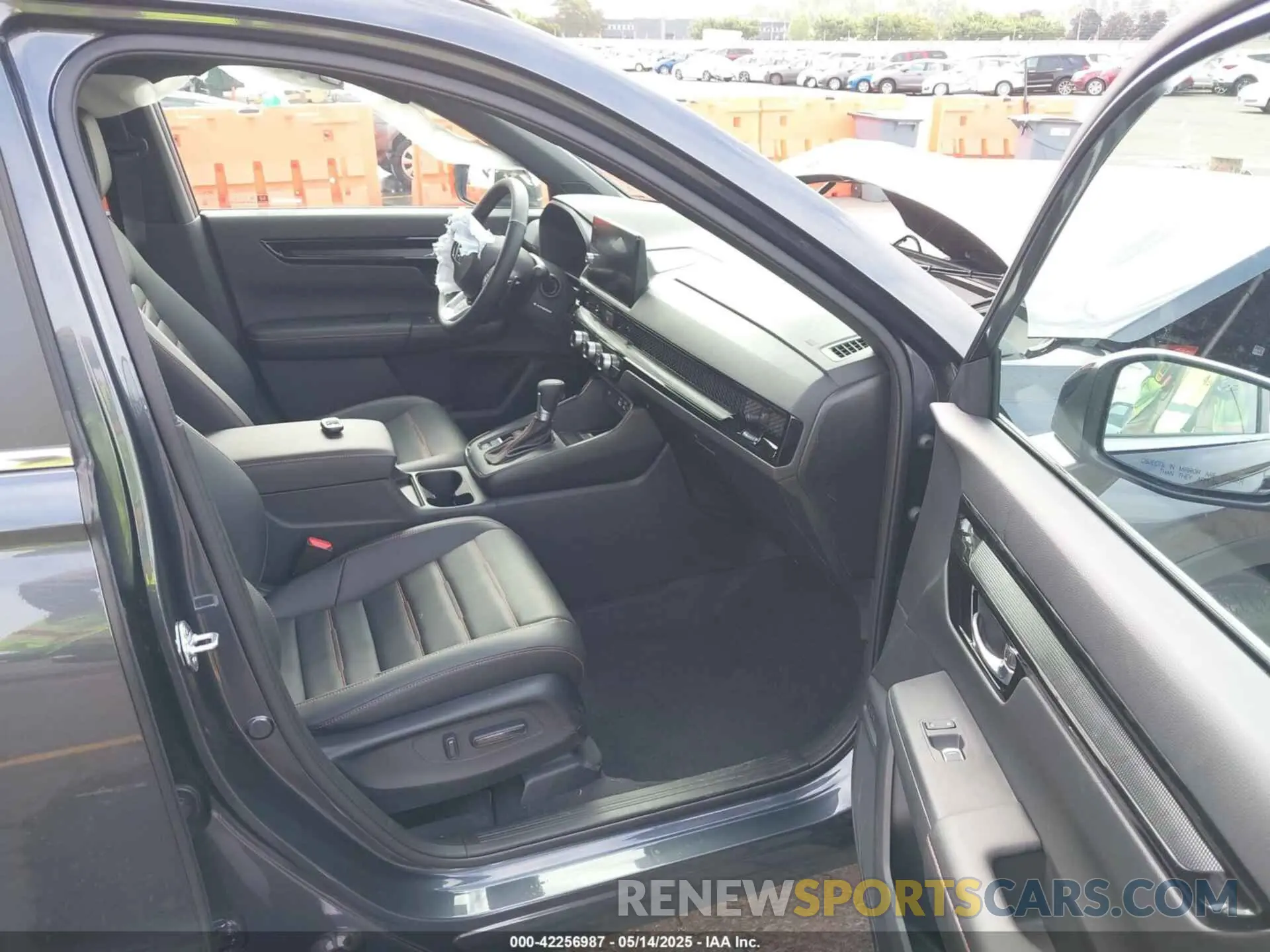 5 fotografías del automóvil dañado 7FARS6H96SE088004 HONDA CR-V HYBRID 2025