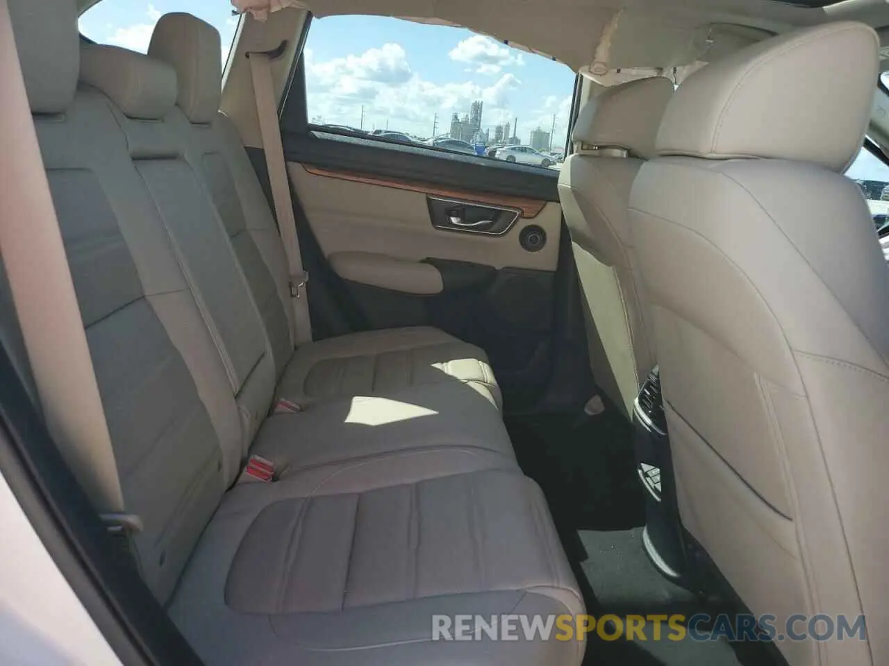 11 fotografías del automóvil dañado 5J6RW1H90JL014120 HONDA CRV 2018