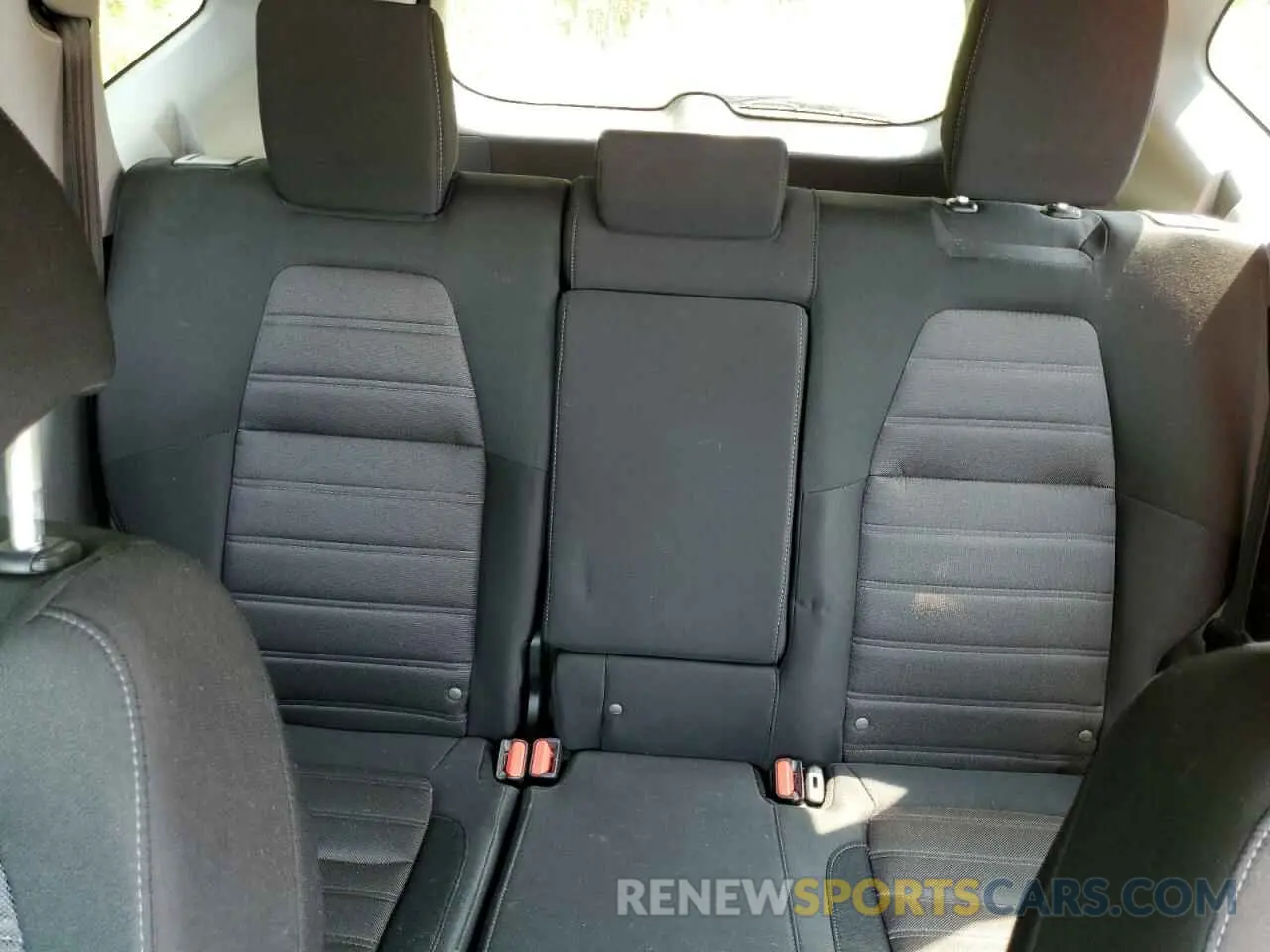 10 fotografías del automóvil dañado 2HKRW2H21KH142290 HONDA CRV 2019