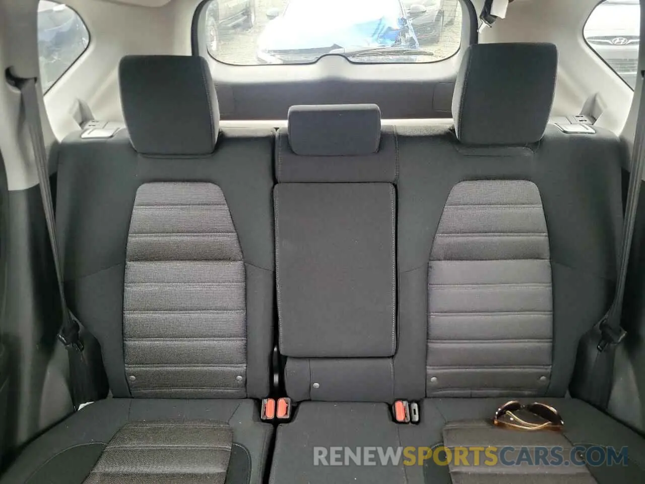 10 fotografías del automóvil dañado 2HKRW2H50KH142324 HONDA CRV 2019