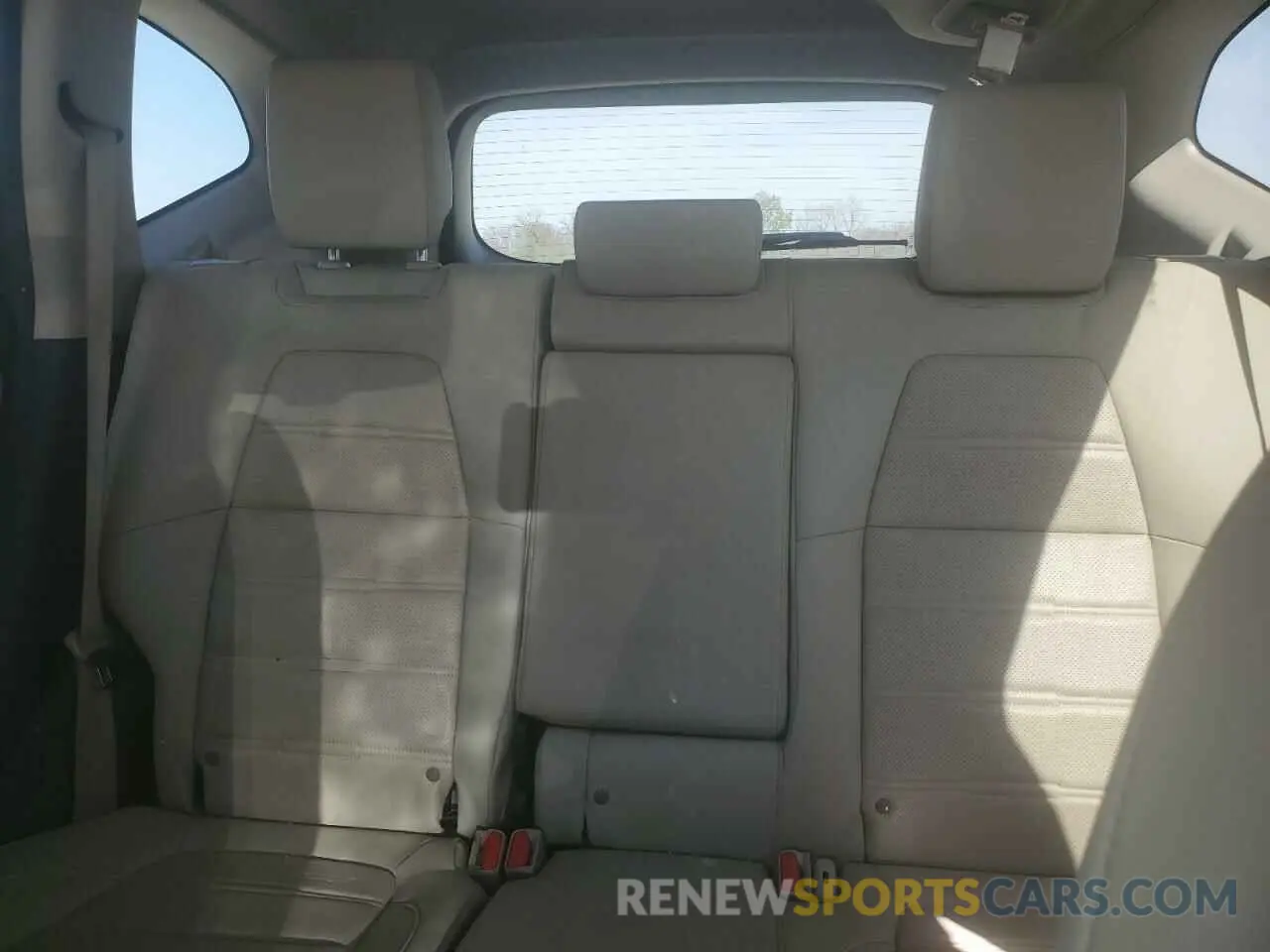 10 fotografías del automóvil dañado 2HKRW2H84KH611375 HONDA CRV 2019