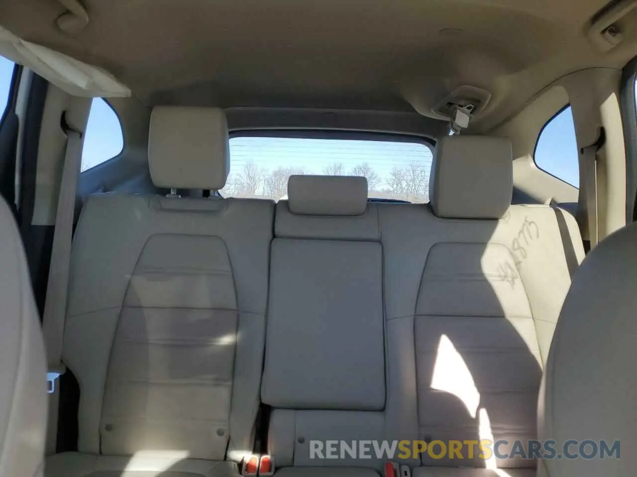 10 fotografías del automóvil dañado 2HKRW2H85KH656812 HONDA CRV 2019