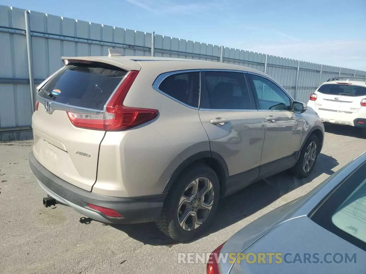 3 fotografías del automóvil dañado 2HKRW2H89KH612909 HONDA CRV 2019