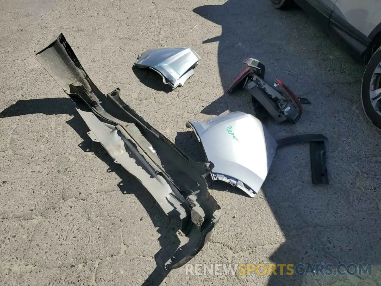 13 fotografías del automóvil dañado 2HKRW5H38KH412397 HONDA CRV 2019