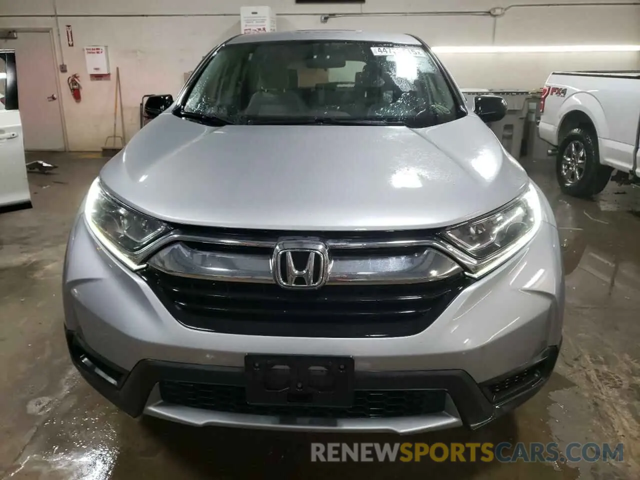 5 fotografías del automóvil dañado 2HKRW6H35KH207755 HONDA CRV 2019