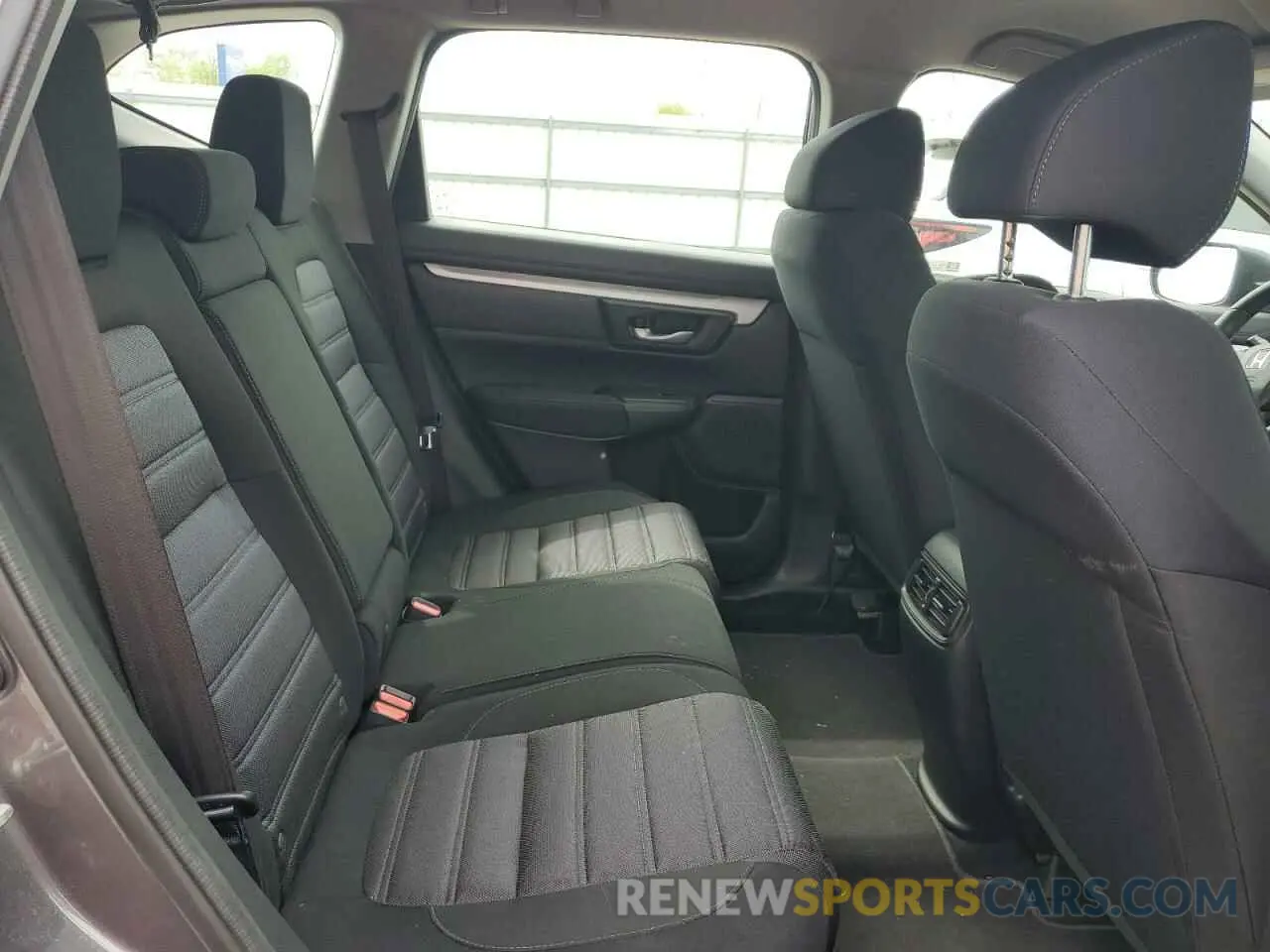 10 fotografías del automóvil dañado 2HKRW6H3XKH220243 HONDA CRV 2019