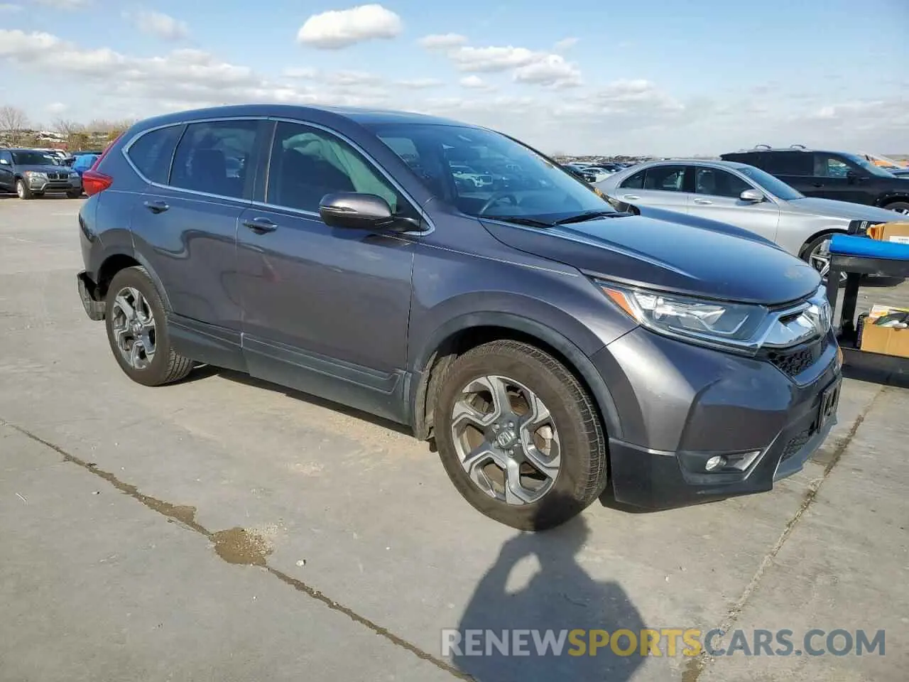 4 fotografías del automóvil dañado 5J6RW1H50KA007033 HONDA CRV 2019