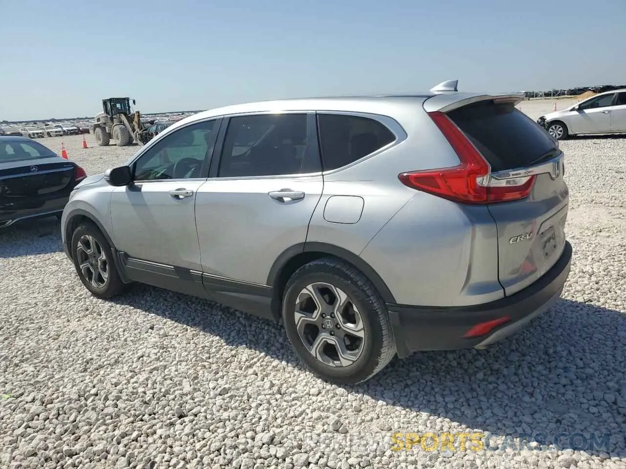 2 fotografías del automóvil dañado 5J6RW1H52KA016199 HONDA CRV 2019