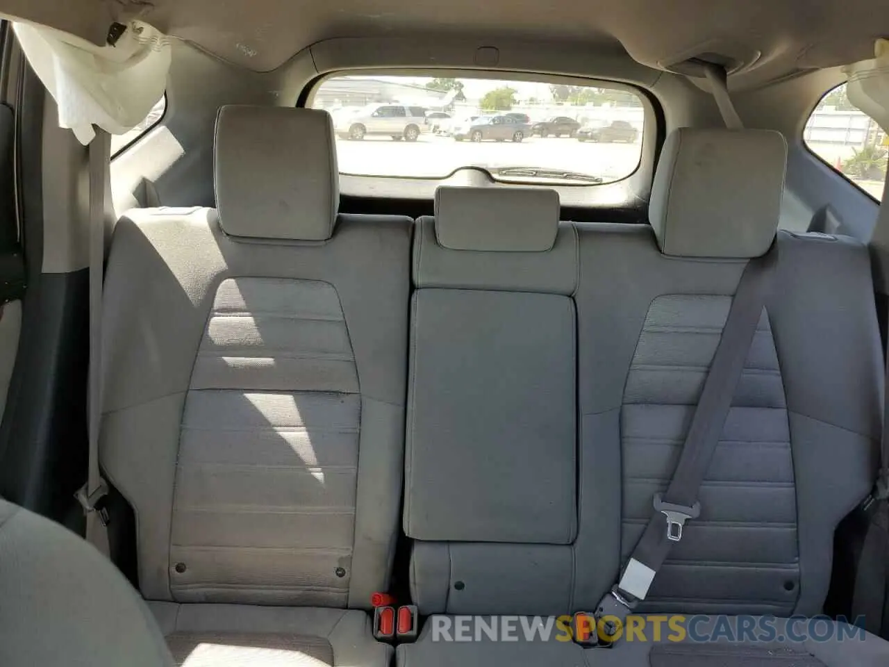 10 fotografías del automóvil dañado 5J6RW1H5XKA039438 HONDA CRV 2019