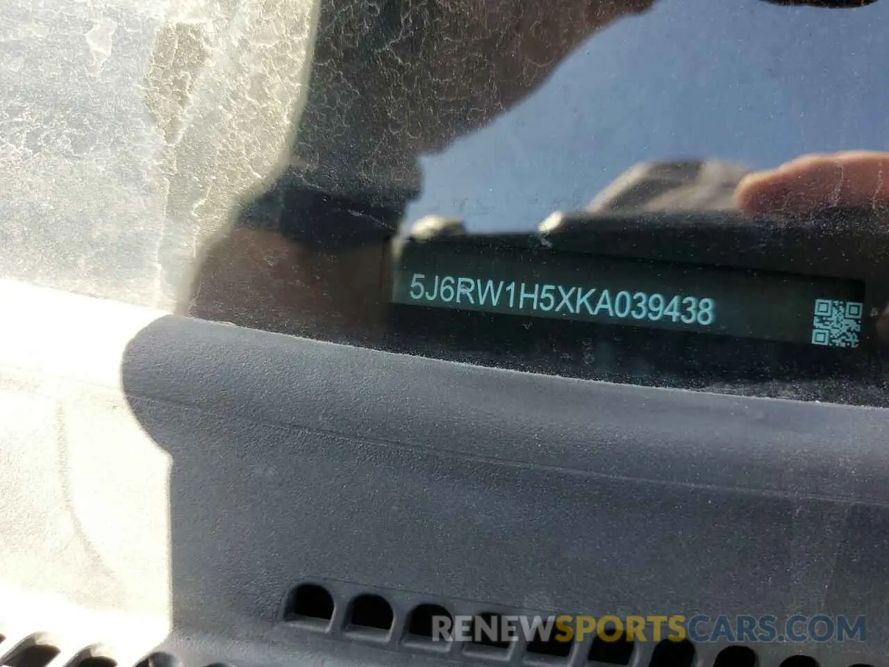 14 fotografías del automóvil dañado 5J6RW1H5XKA039438 HONDA CRV 2019