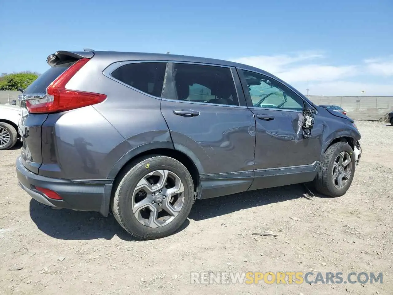 3 fotografías del automóvil dañado 5J6RW1H5XKA039438 HONDA CRV 2019