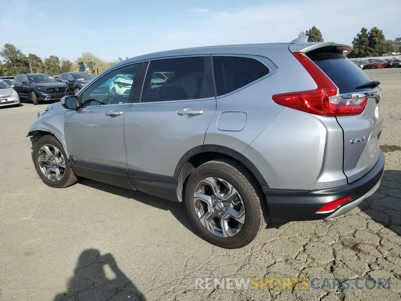 2 fotografías del automóvil dañado 5J6RW1H86KA048051 HONDA CRV 2019