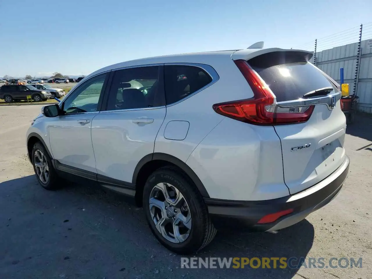 2 fotografías del automóvil dañado 5J6RW2H59KA009479 HONDA CRV 2019