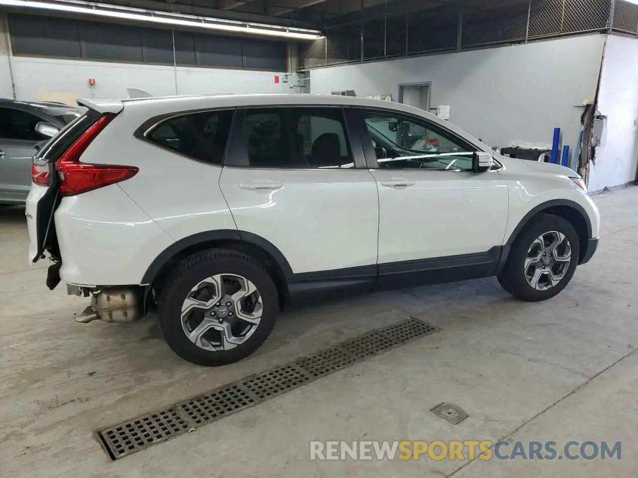 3 fotografías del automóvil dañado 5J6RW2H82KL012609 HONDA CRV 2019