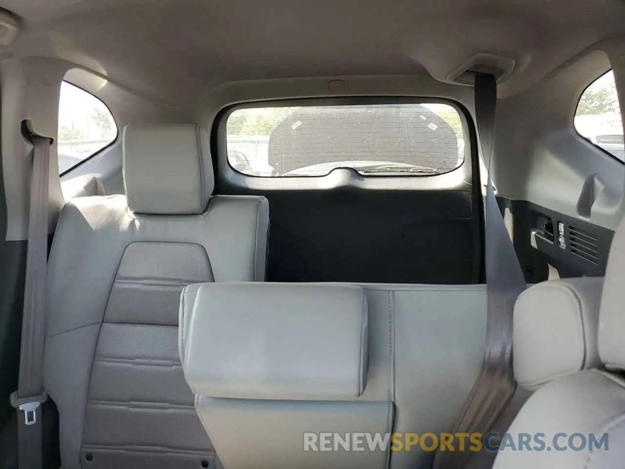 10 fotografías del automóvil dañado 5J6RW2H87KL000987 HONDA CRV 2019