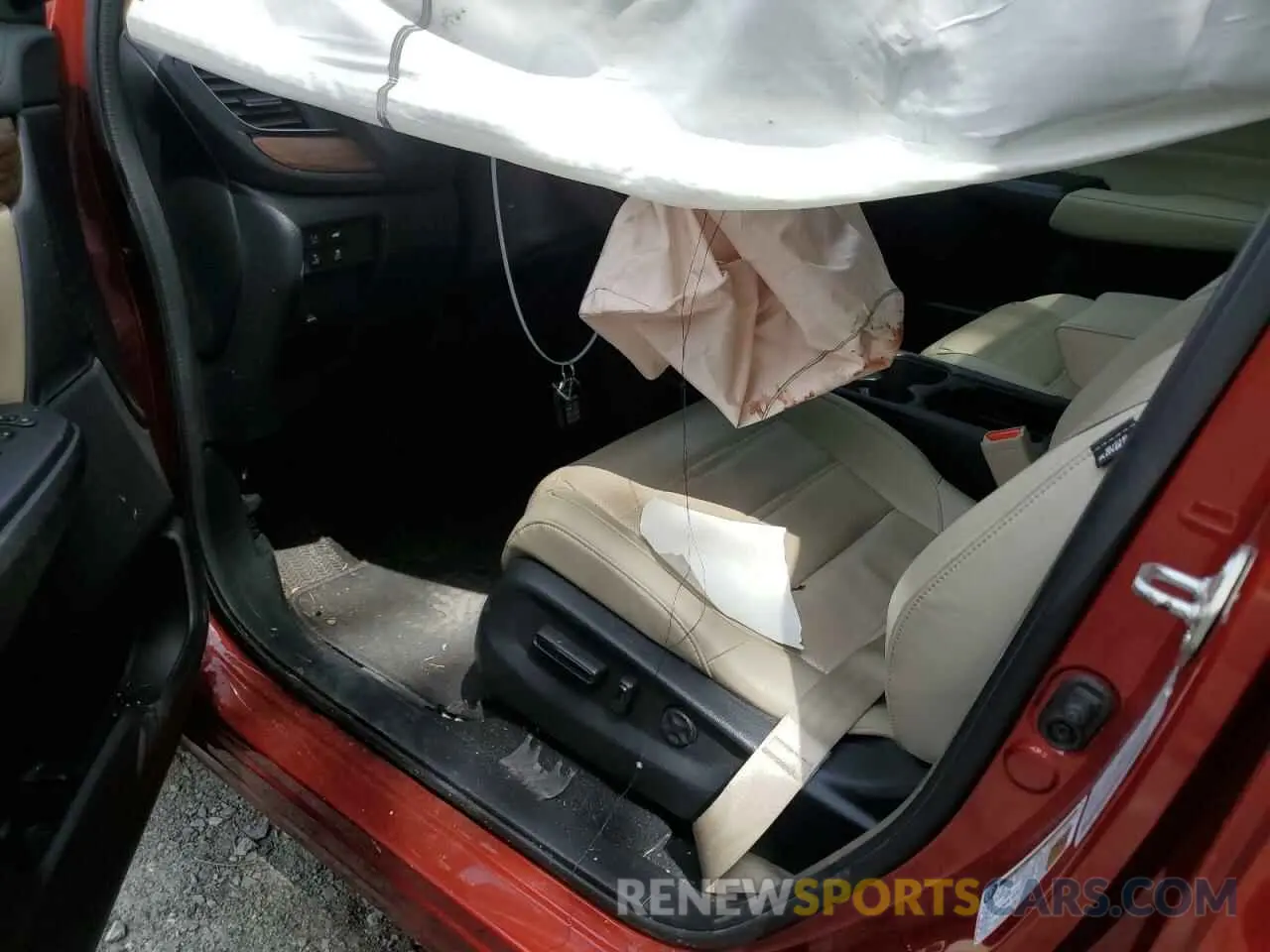 8 fotografías del automóvil dañado 5J6RW2H94KL000096 HONDA CRV 2019