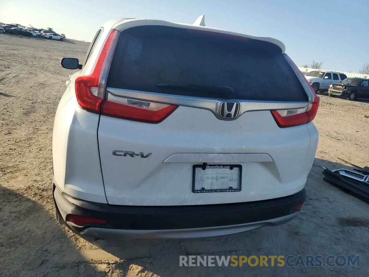 6 fotografías del automóvil dañado 7FARW1H50KE017482 HONDA CRV 2019