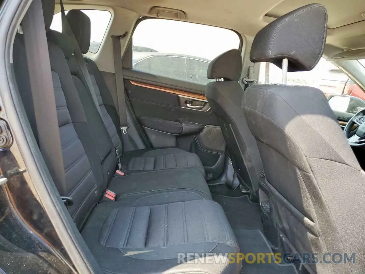 10 fotografías del automóvil dañado 7FARW1H52KE039158 HONDA CRV 2019