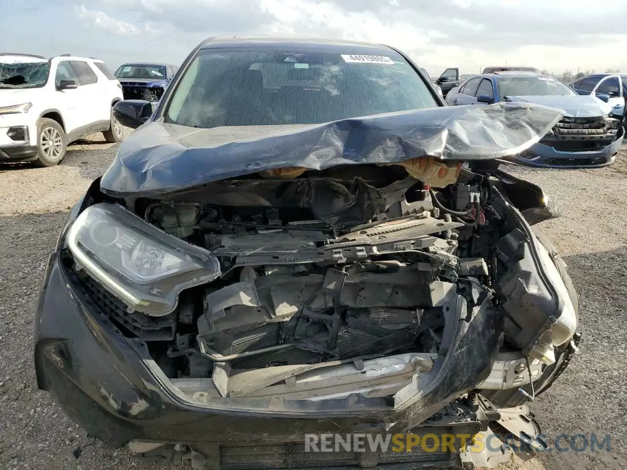 5 fotografías del automóvil dañado 7FARW1H53KE029478 HONDA CRV 2019