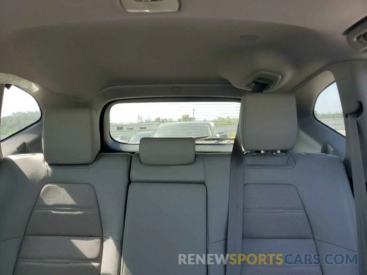10 fotografías del automóvil dañado 7FARW1H87KE003508 HONDA CRV 2019