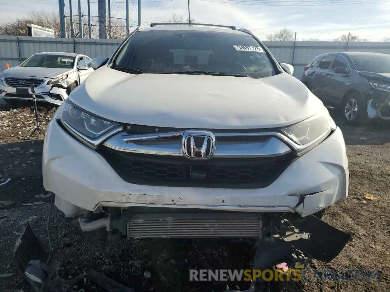 5 fotografías del automóvil dañado 7FARW2H52KE013147 HONDA CRV 2019
