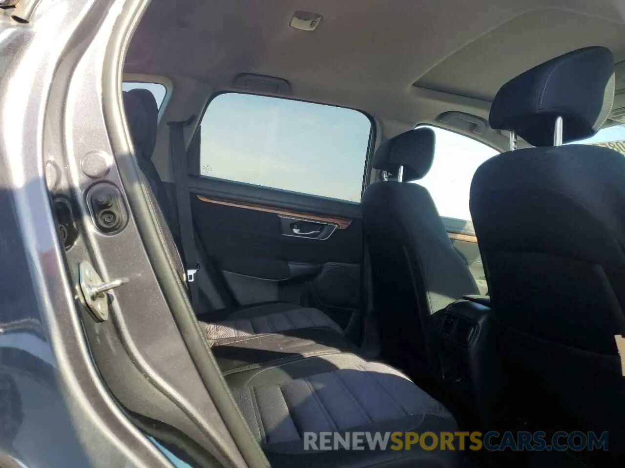 11 fotografías del automóvil dañado 7FARW2H56KE021266 HONDA CRV 2019