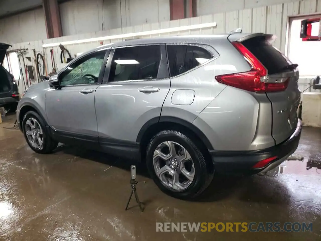2 fotografías del automóvil dañado 7FARW2H81KE020360 HONDA CRV 2019