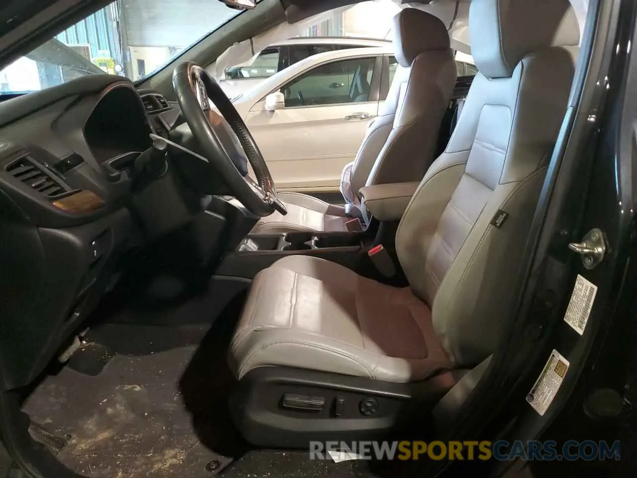7 fotografías del automóvil dañado 7FARW2H81KE022402 HONDA CRV 2019
