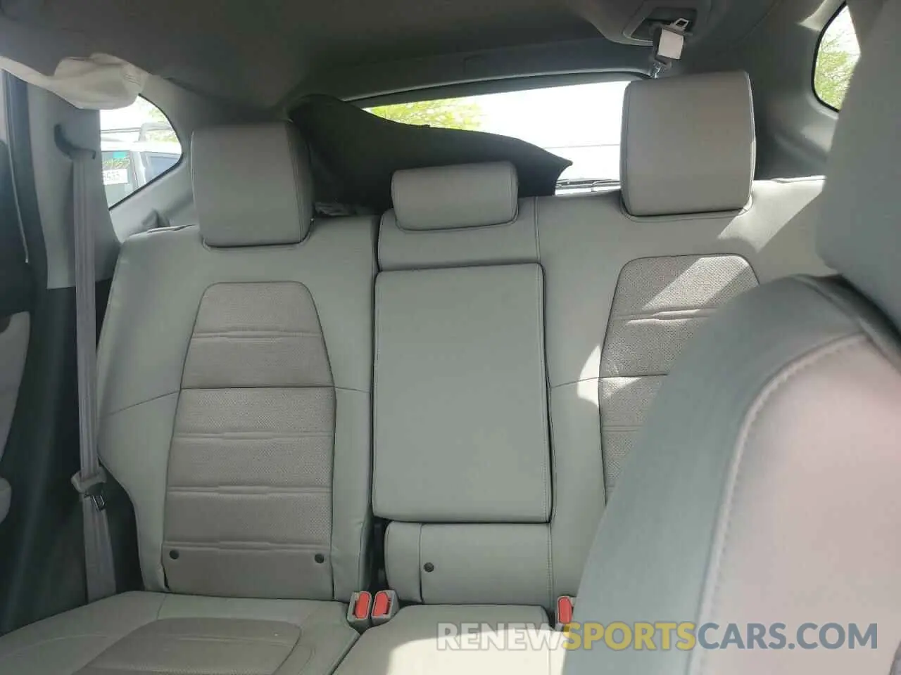 10 fotografías del automóvil dañado 2HKRW2H86LH687343 HONDA CRV 2020
