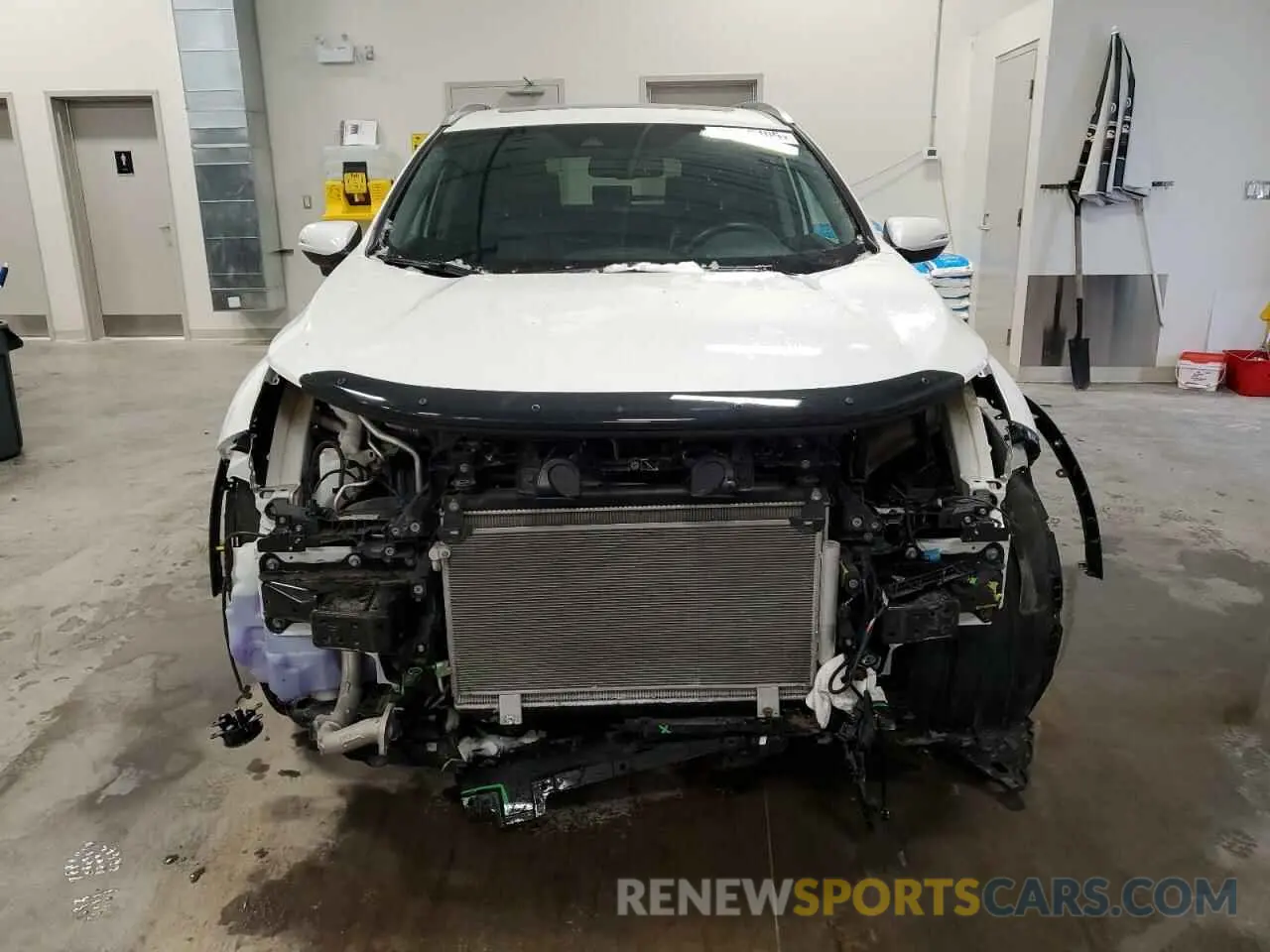 5 fotografías del automóvil dañado 2HKRW2H89LH207652 HONDA CRV 2020