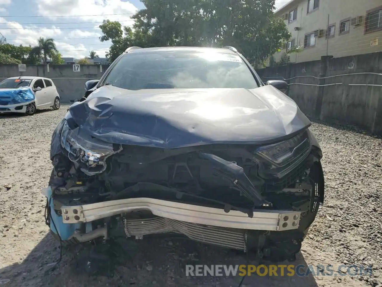 5 fotografías del automóvil dañado 2HKRW2H96LH677520 HONDA CRV 2020